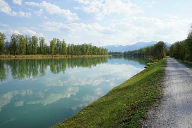 Innradweg auf der Höhe vom Happinger Ausee