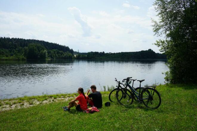 Zweierlei Erfrischung am am Rinser See (Baden und Bauernhofeis)