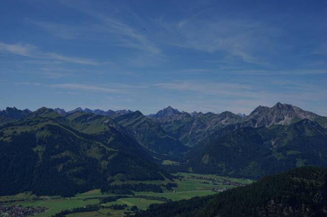 https://d1pgrp37iul3tg.cloudfront.net/objekt_pics/obj_full_88933_015.jpg