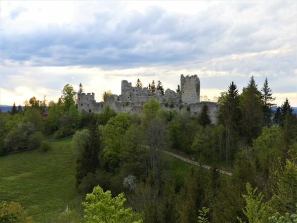 Entdeckt Ruinen, Schlösser und andere Sehenswürdigkeiten in der Umgebung