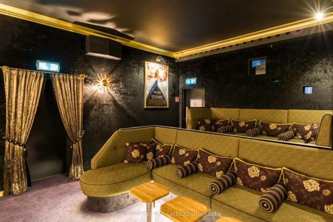 Die Lichtspiel-Longue im Park-Kino