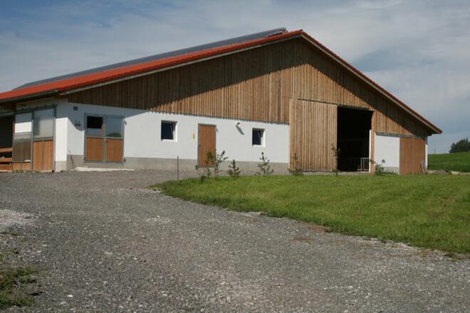 Unser Stall von außen