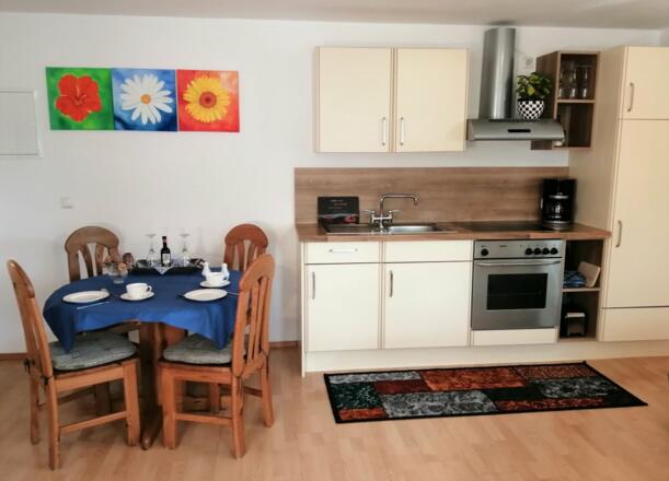 Küche und Essbereich