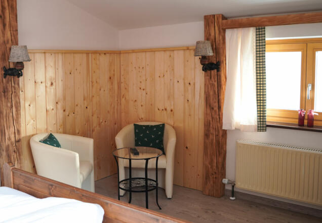 Zimmer4_2_Eislbauer_StGilgen