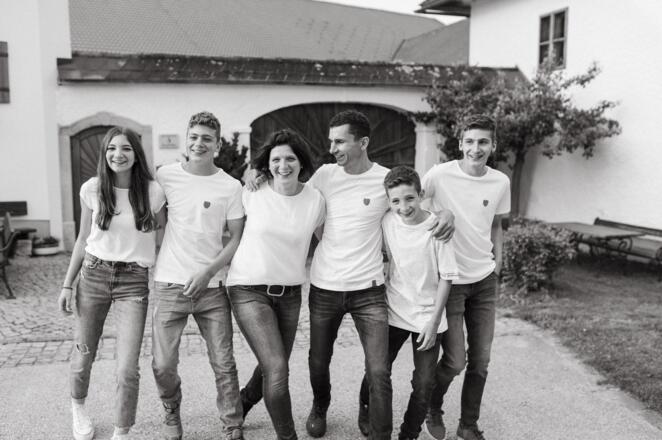 Schafflhof Familienfoto 2022