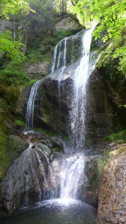naher Wasserfall