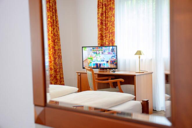 Doppelzimmer mit Balkon
