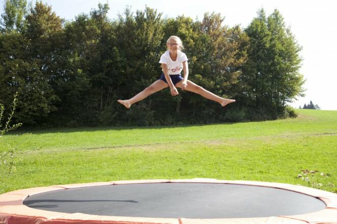 großes Trampolin