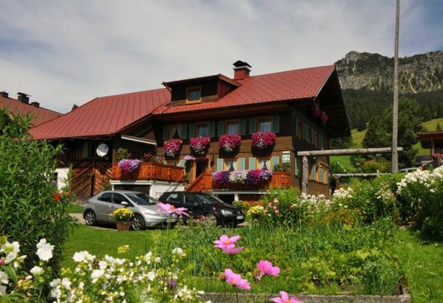 Chalet & Almhostel Alpenperle