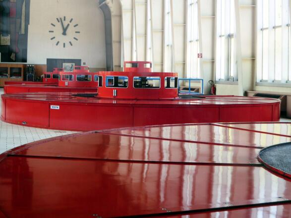 Im Krafthaus Schwarzach sind vier Maschinensätze mit einer Engpassleitung von zusammen 120.000 kW installiert.