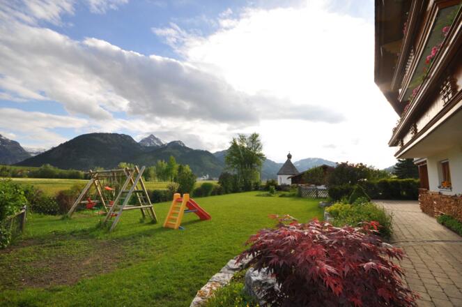 https://images.im-web.de/objekt_pics/obj_full_72270_003.jpg