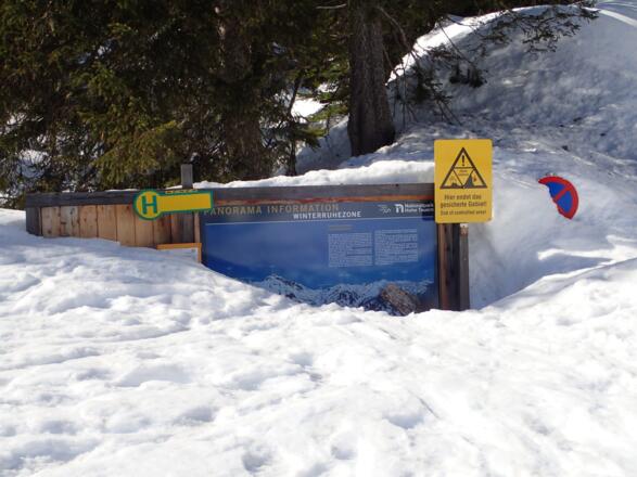 Hinweistafel am Parkplatz der Jamnighütte