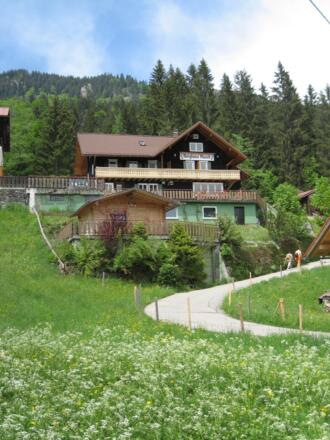 Berghaus im Sommer