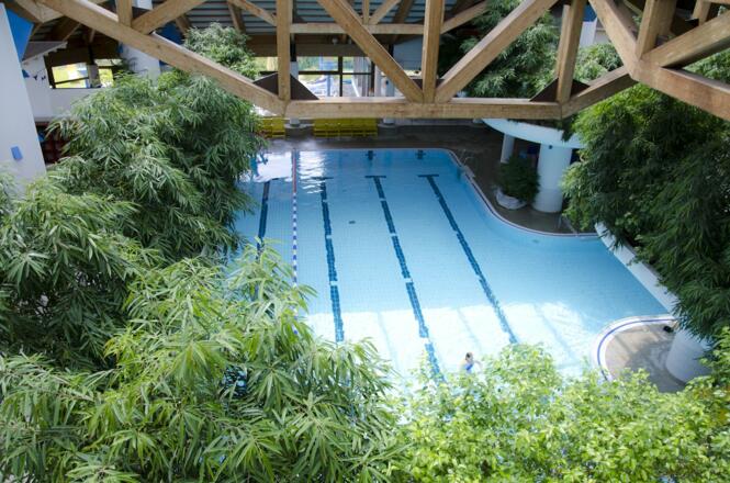 Blick_auf_das_Schwimmerbecken