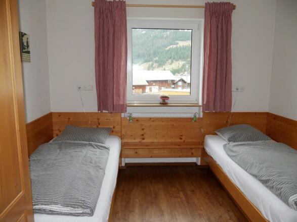 Schlaffzimmer 2 unten