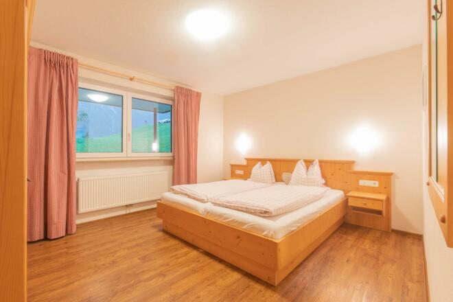 Schlaffzimmer 1 unten