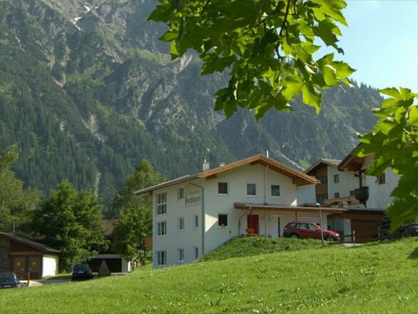 Haus im Sommer