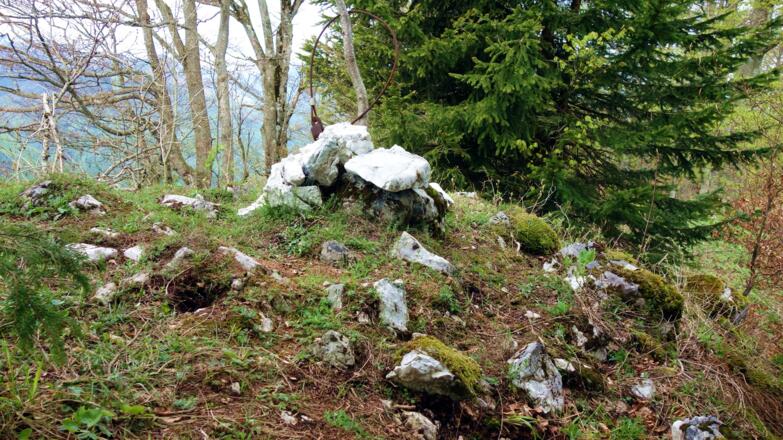 Hoher Trailing 1237m, Gipfelzeichen