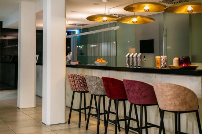 Arte_Linz-Lobby-Abend-14