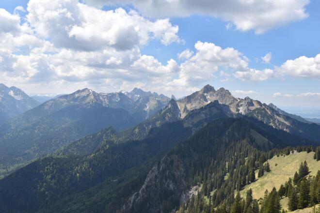 Blick in Richtung Brunnenkopf und Klammspitze
