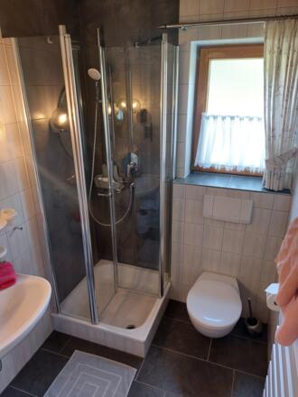 Alpenrose / Edelweiß Bad