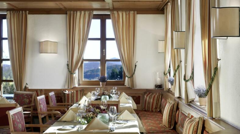 hotel_margarethenhof_tegernsee_restaurant_empore__2_1
