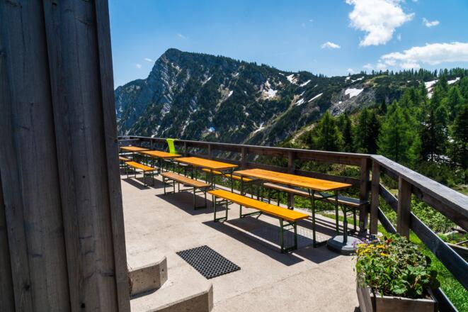 Terrasse mit Bergblick