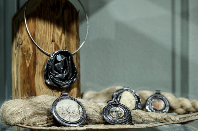 schmuckst-cke-karl-simon