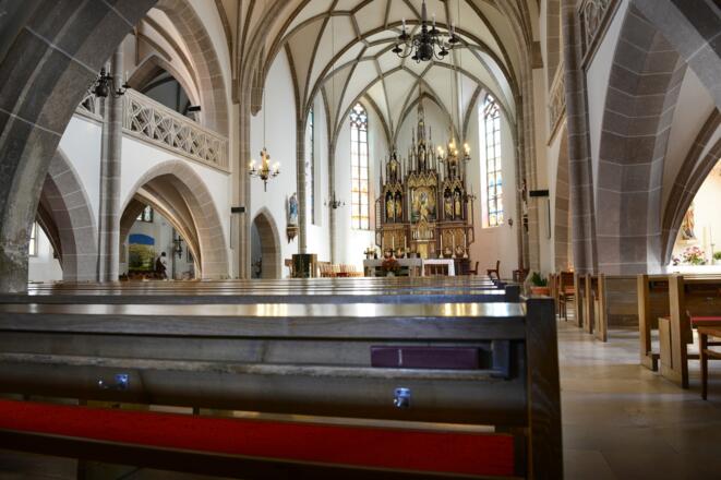 Stadtpfarrkirche innen