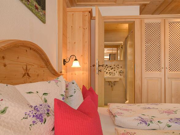 Doppelzimmer im 1. Stock mit Balkon
