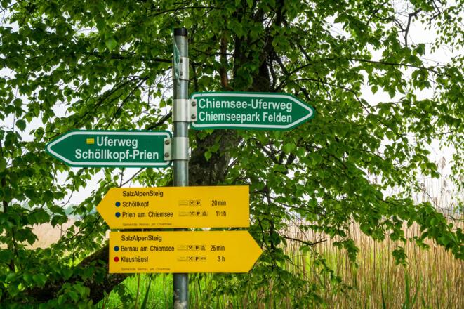 Perfekte Beschilderung am Chiemsee