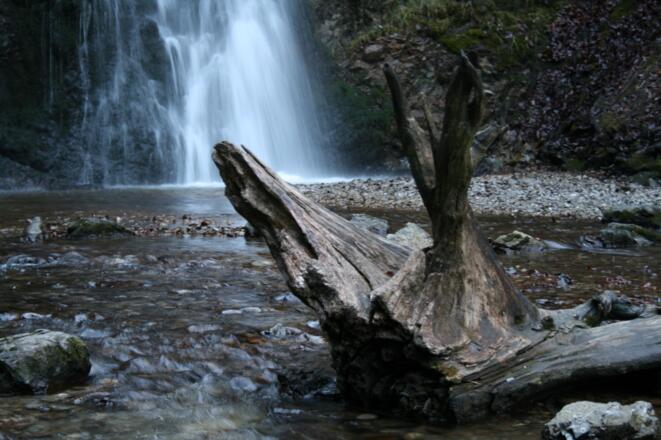 An den Josefsthaler Wasserfällen