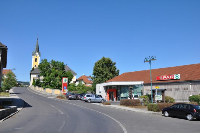Spar-Markt im Ortszentrum