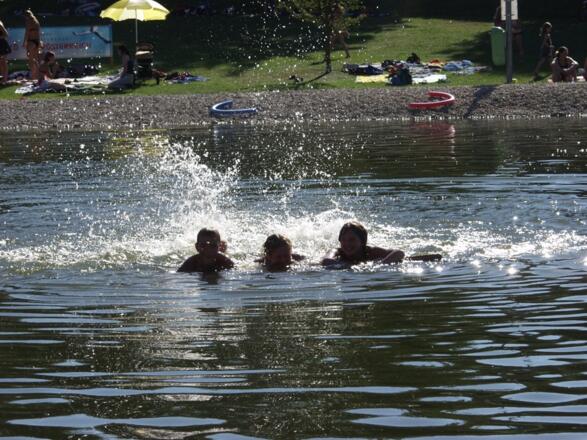 Spa\u00df im Freizeitteich