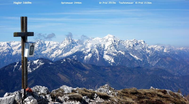 Hagler 1669m mit Spitzmauer und Prielkamm
