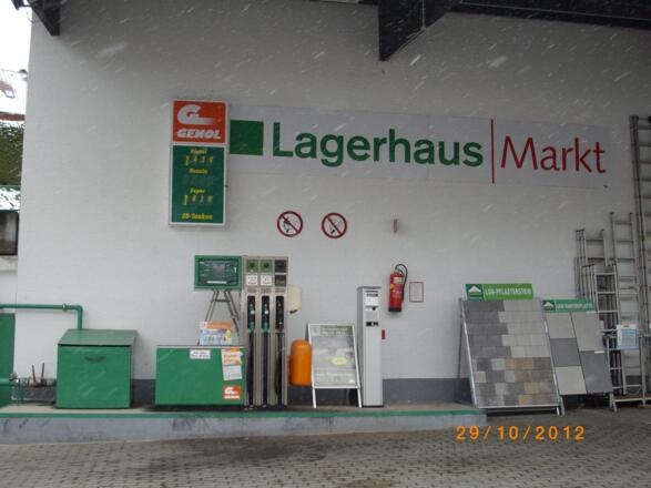 Lagerhaus Tankstelle
