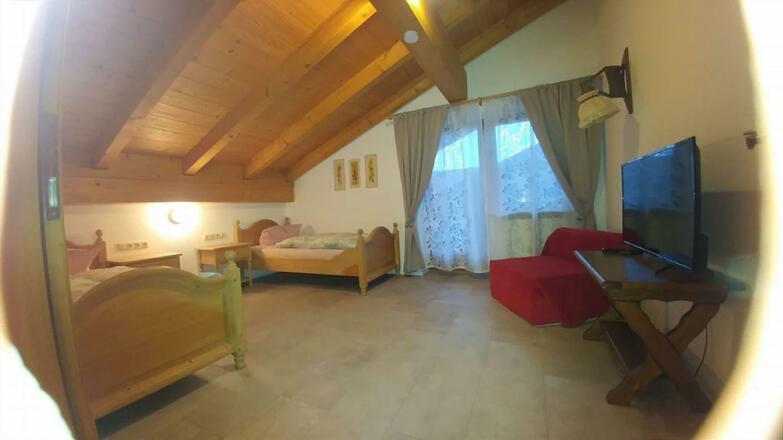 Schlafzimmer 2