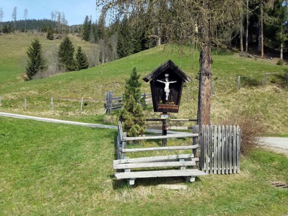 Ein himmlischer Platz zum Niederknieen kurz vor dem Biohof Rostatt.