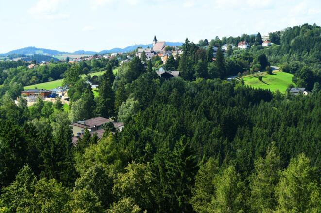 Blick vom Burgfried nach Bad Kreuzen