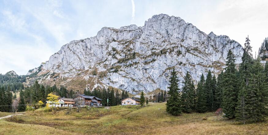 Die Tutzinger Hütte an der Benediktenwand