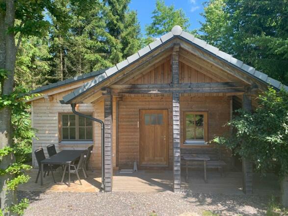 Blockhütteaußen_HighlandFarm