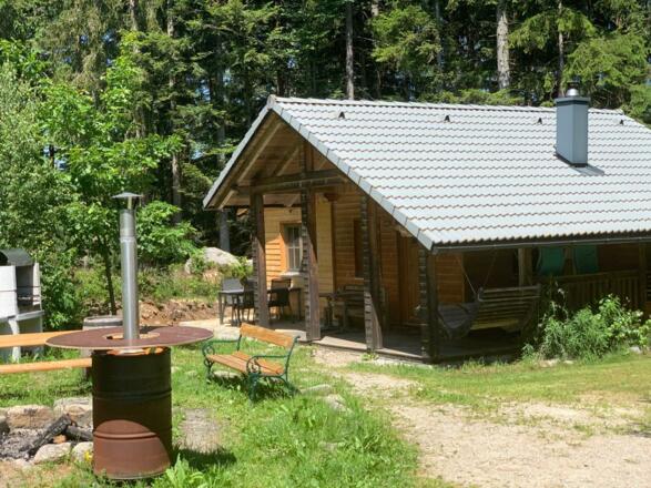 929B99A0-41CB-48EE-B83B-627EE1440D3C