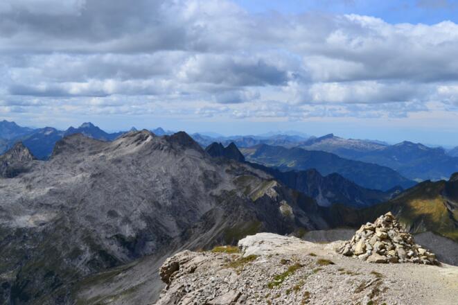 Am Gipfelaufbau des Hochvogel.