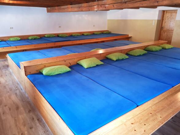 21 - Bett Zimmer