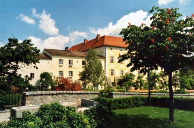 Cafe Pension Hubertus Aussen 2