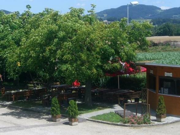 Gastgarten beim Gasthof Mader in Lest