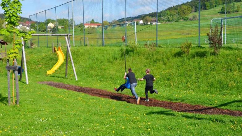 Spielplatz Jugendherberge Trenda