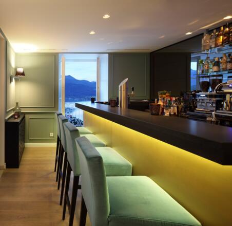 bar