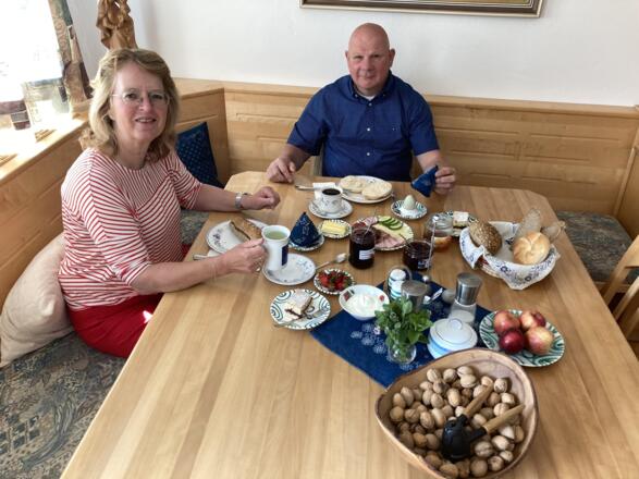 Das bäuerliche Frühstück genießen
