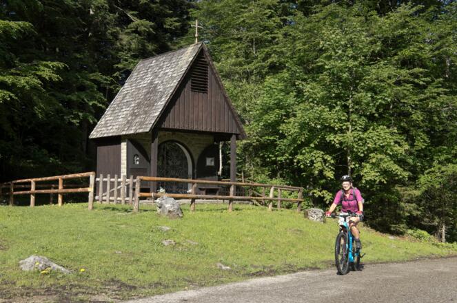 Mountainbikeauffahrt bei der Röhrelmooskapelle